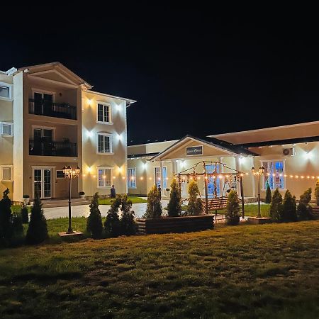 Pensiunea Queen Remetea Mare Exterior foto